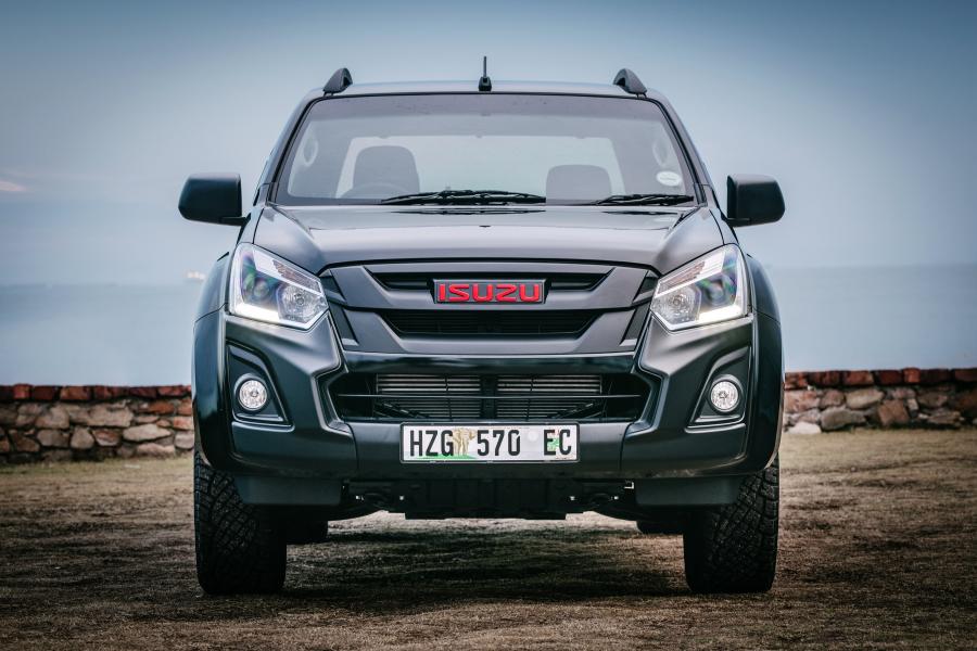  Isuzu KB Double Cab X-Rider Black 2018 года  (фото 15 из 34)
